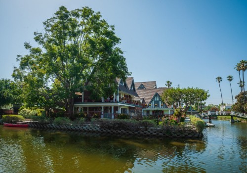 How to become a photographer for real estate?